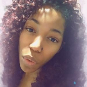 Meet your Posher, Amoni